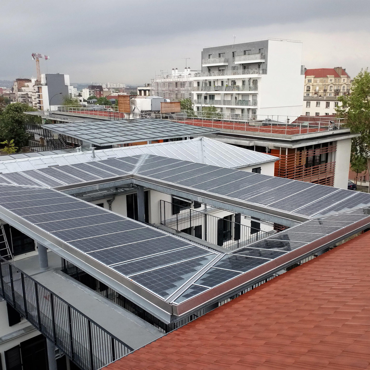 Installation d’une toiture et verrière photovoltaïques à Colombes par Sunvie