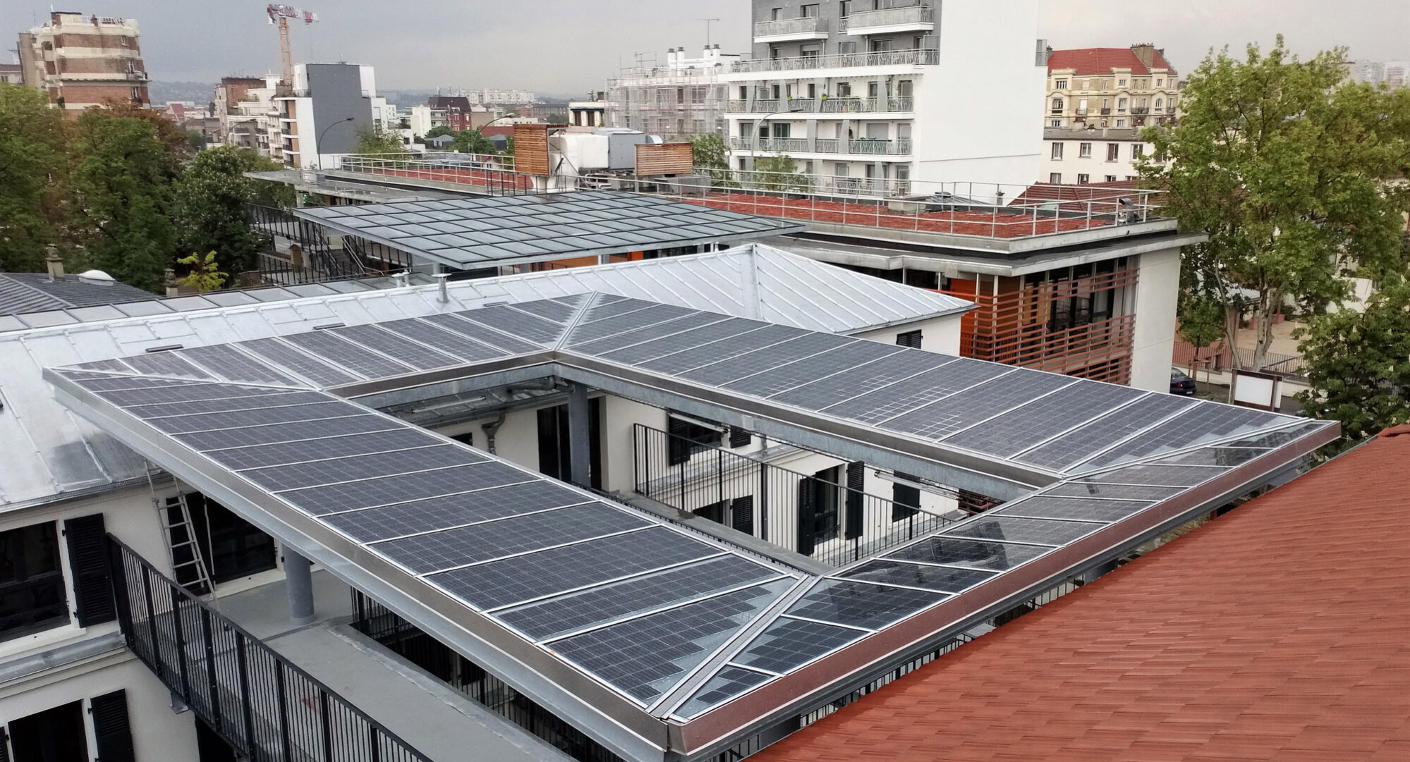 Installation d’une toiture et verrière photovoltaïques à Colombes par Sunvie