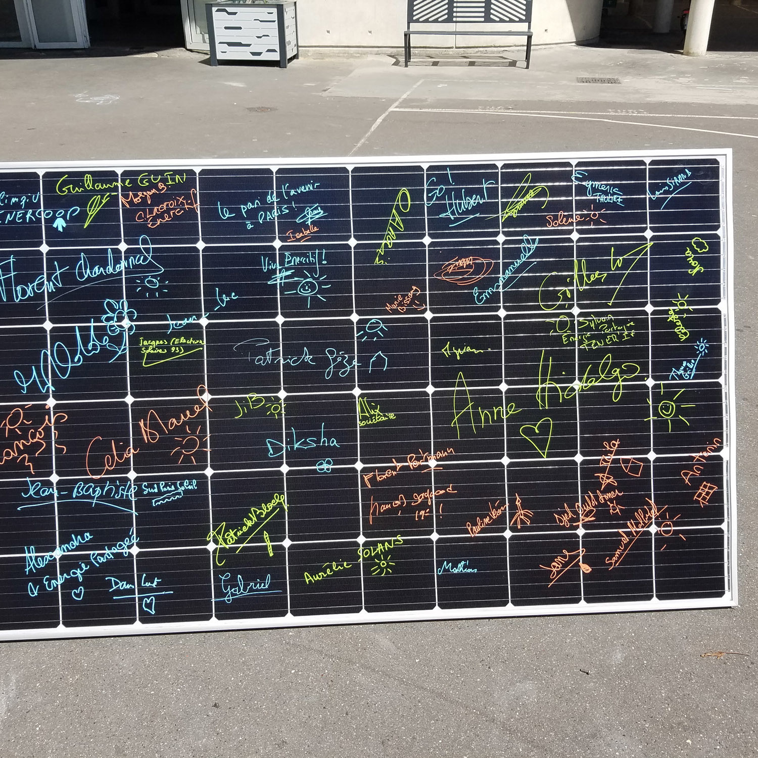 Enercitif Panneau autographe