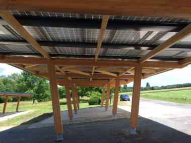 Parking de la piscine municipale de Vibrac