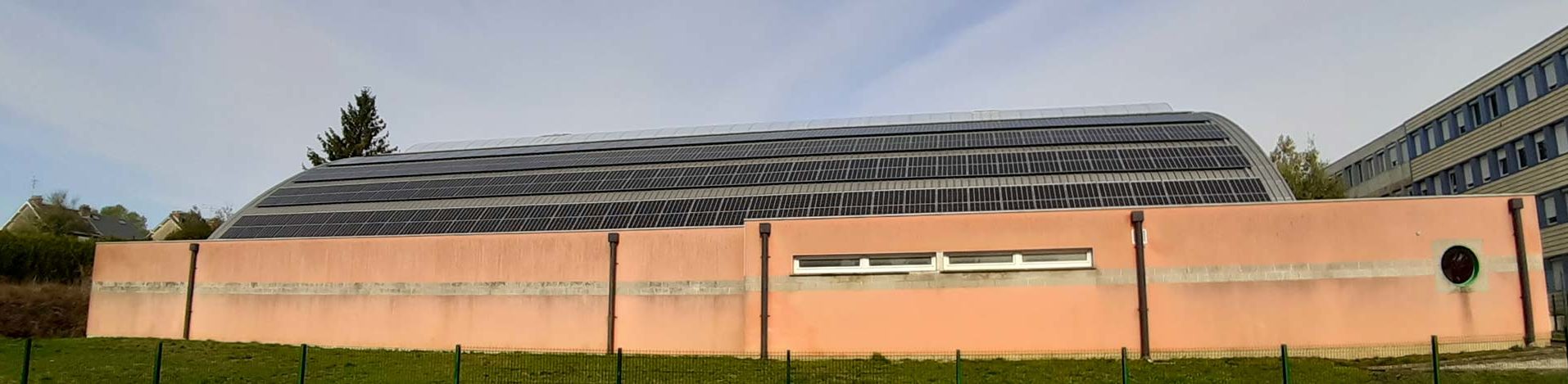 Deux gymnases équipés de panneaux solaires à Fourmies